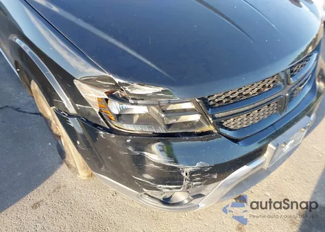 2019 Dodge Journey Crossroad from USA, damaged, VIN 3C4PDCGGXKT857634